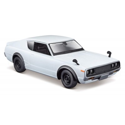 Model kompozytowy Nissan Skyline 2000GT-R 1973 1/24 biały