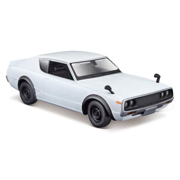 Model kompozytowy Nissan Skyline 2000GT-R 1973 1/24 biały