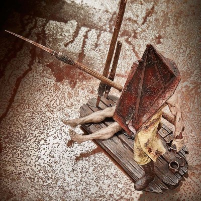 Figurka Numskull Silent Hill Red Pyramid Thing Statue