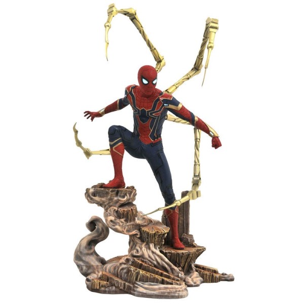 Figurka Marvel Avengers Infinity War Iron Spiderman diorama 23 cm