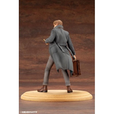 Statuetka Fantastic Beasts 2 ARTFX+ PVC Newt Scamander 18 cm